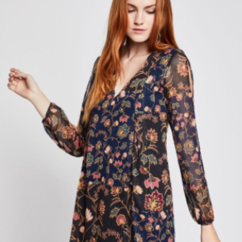 Metallic Floral Back Bow Dress - BCBGeneration